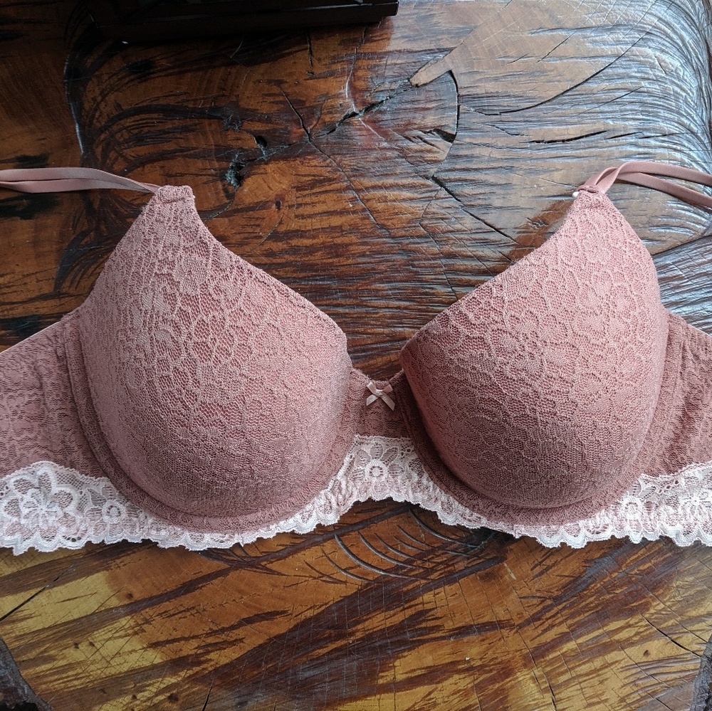 NWOT Aerie Blush Lace Bra w/Underwire (size 38C)